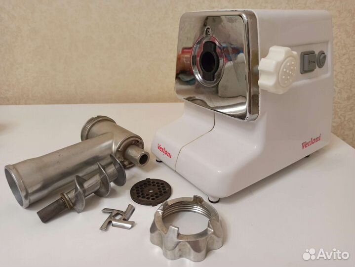 Мясорубка Verloni VL-549 1000W