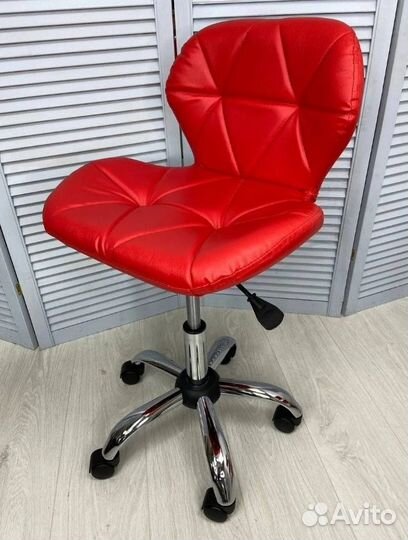 Стул Ракушка на колесах с регулировкой высоты