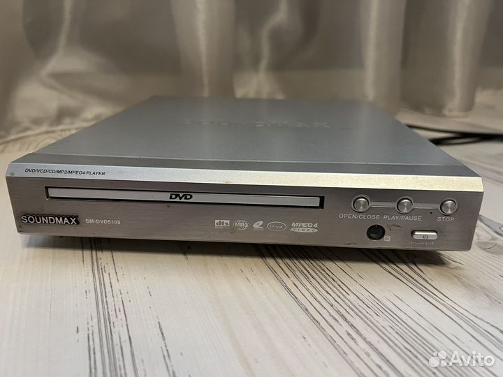 DVD-плеер soundmax SM-DVD5109