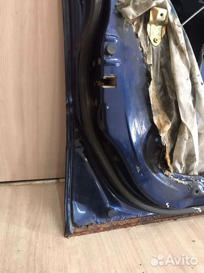 Передняя левая дверь Honda cr-v 1