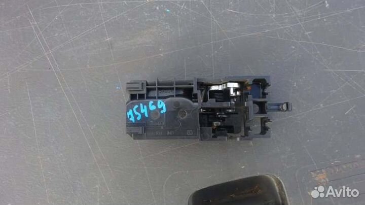 Ручка двери внутренняя правая Toyota Avensis