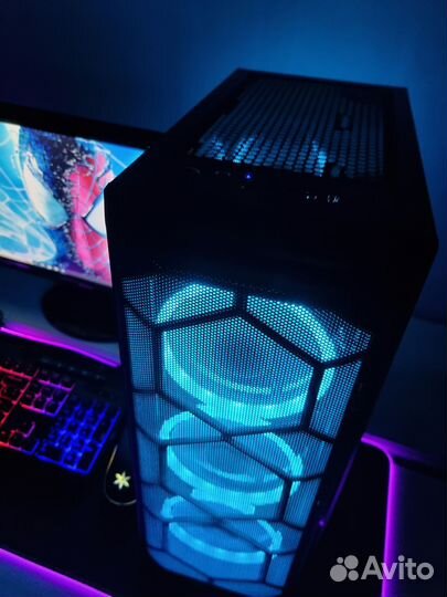 Игровой компьютер на старой Деревне i7/SSD/16 GB