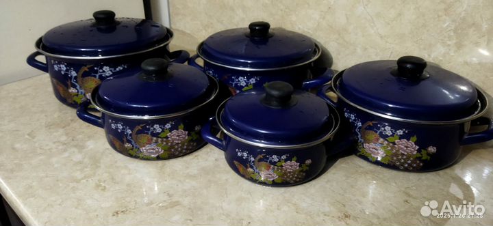 Набор кастрюль