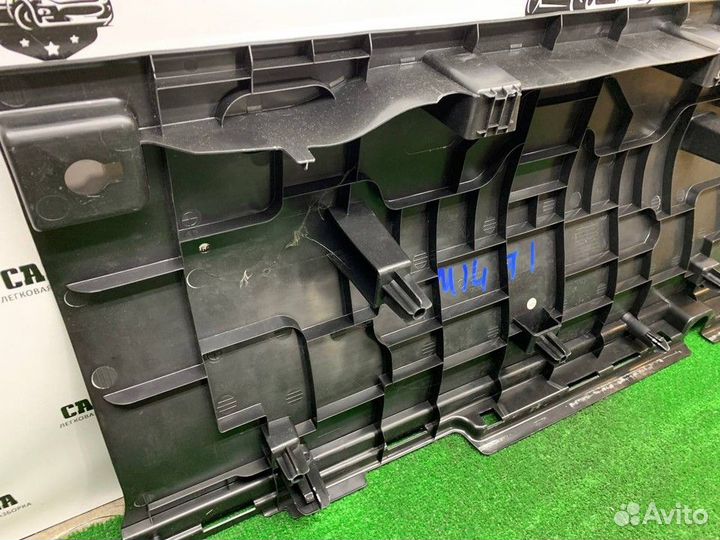 Пластик салона Mercedes-Benz C-class