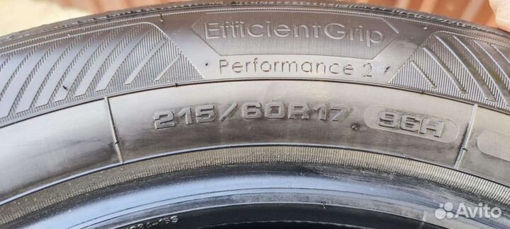 Goodyear EfficientGrip Performance 2 215/60 R17 96H