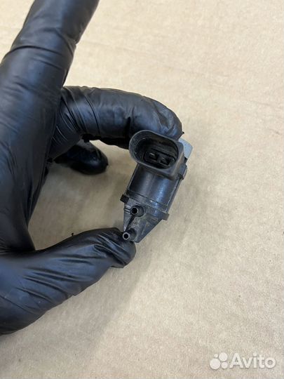 Клапан рециркуляции ог 1K0906283A VW Тигуан 1