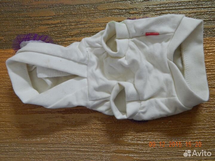 Курточка с капюшоном 