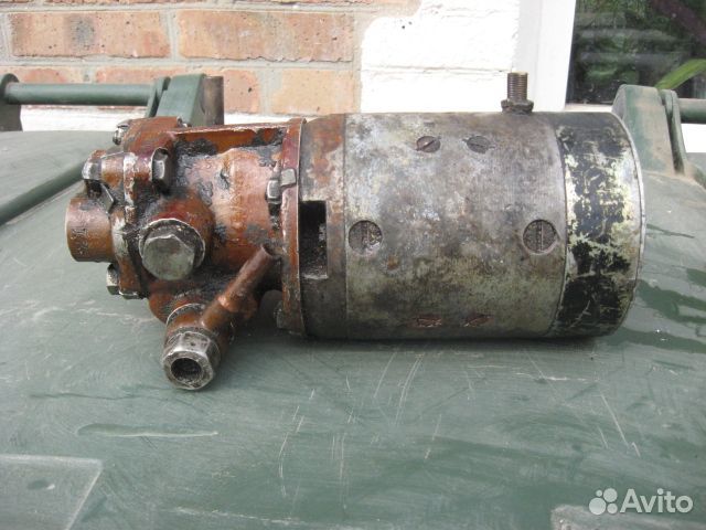 Насос маслопрокачивающий мн-1 24в