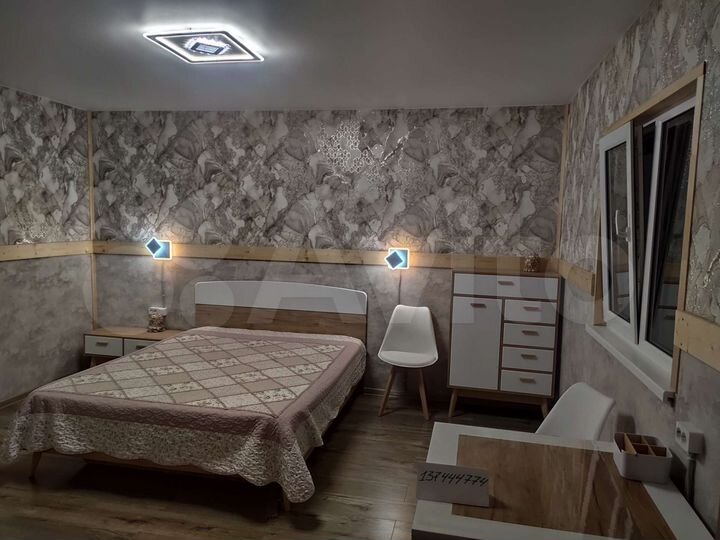 Дом 33 м² на участке 8 сот.