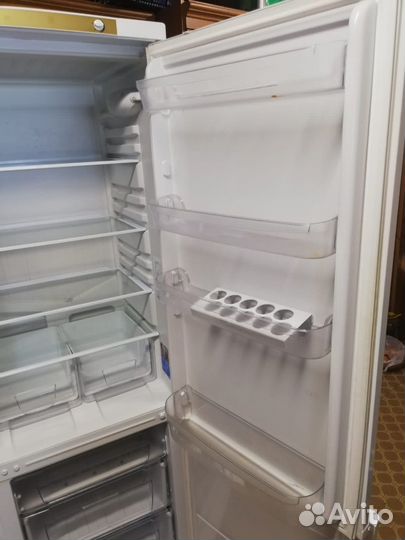 Холодильник indesit