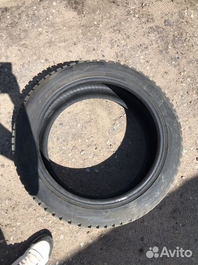Bridgestone Blizzak VRX 245/40 R19