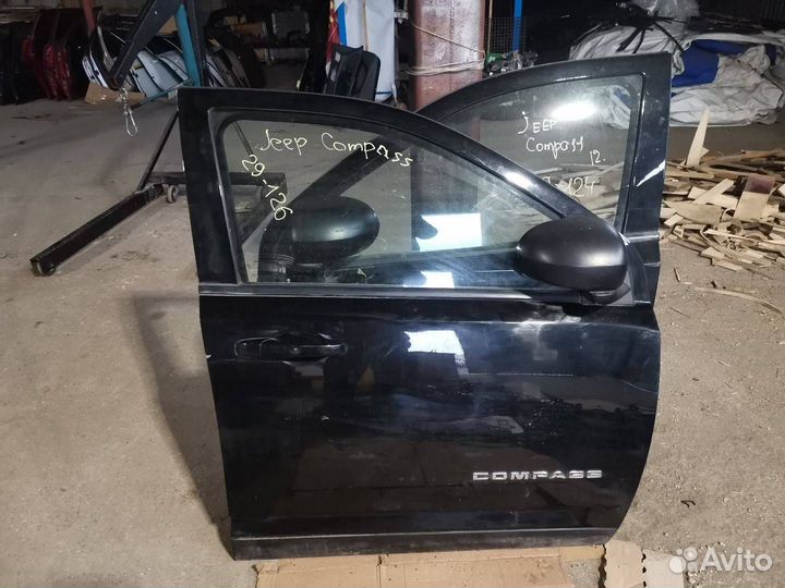 Дверь передняя правая Jeep Compass рест. 2012