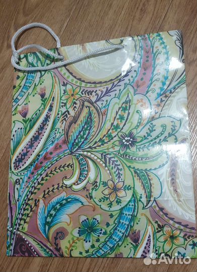 Подарочные пакеты новые