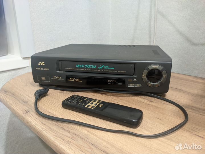 Японский видеомагнитофон jvc p40