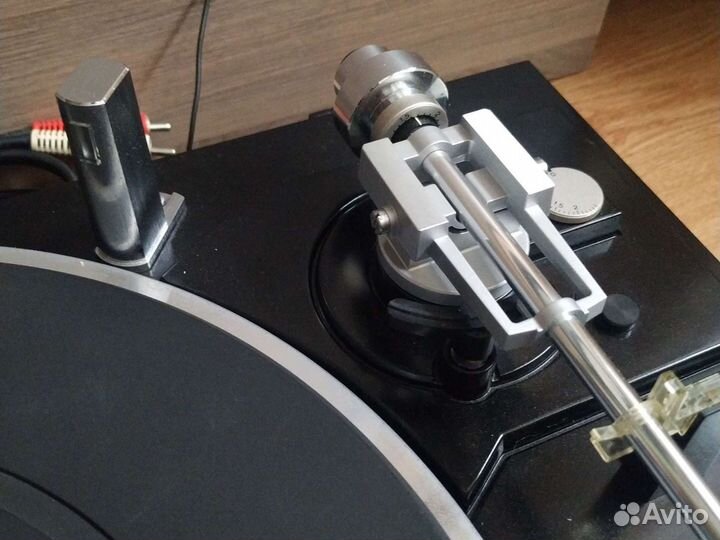 Проигрыватель винила 