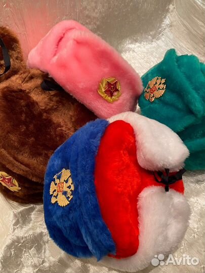 Шапка ушанка с кокардой СССР и РФ цветная