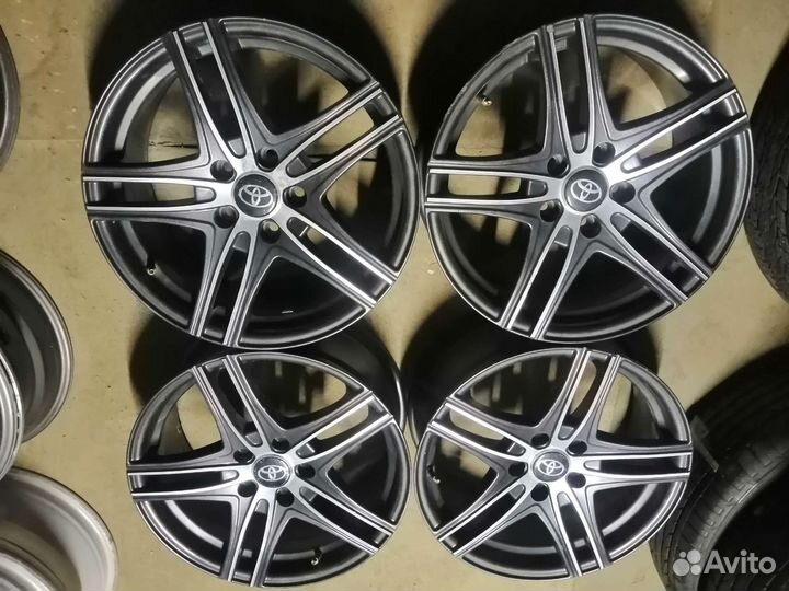 17 литые диски Toyota 5/114, 3