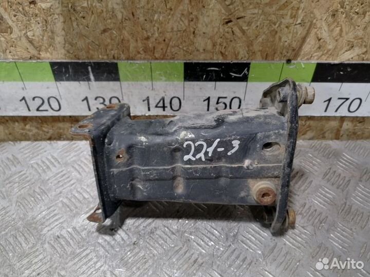 Кронштейн усилителя переднего бампера S350 221