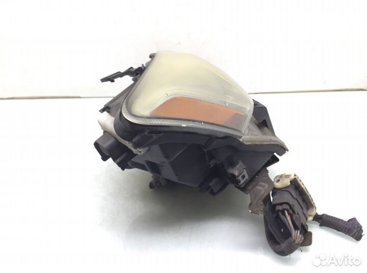 Фара Lexus IS (1999-2005)