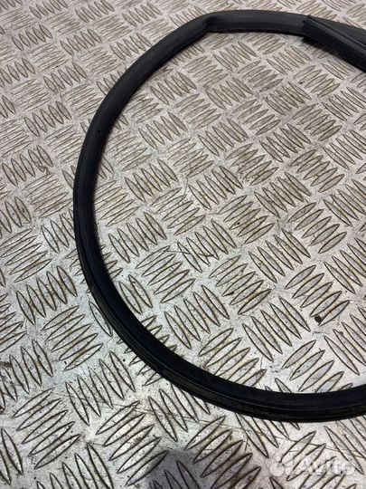 Уплотнитель двери задней левой LADA X-Ray