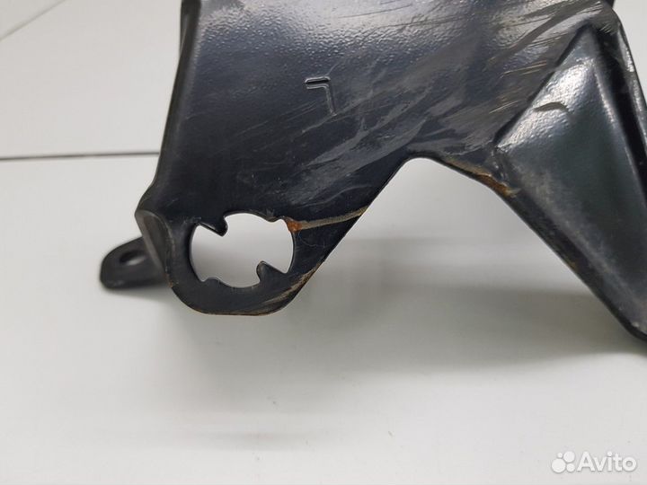 Кронштейн датчика слепых зон левый (Haval F7)