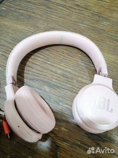 Беспроводные наушники jbl live 460