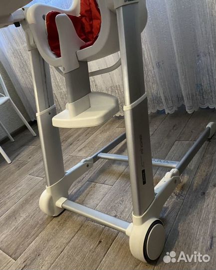 Детский стульчик для кормления