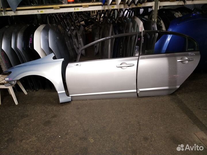 Дверь для Honda civic 4D оригинал