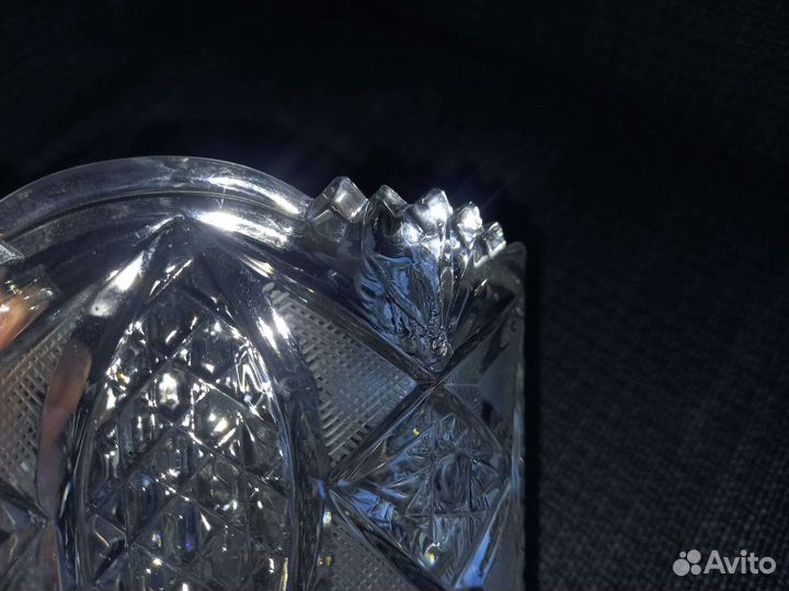 Хрустальная ваза конфетница