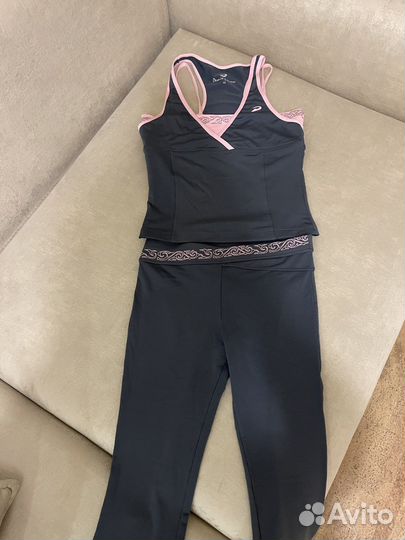 Demix fitness топ и лосины для фитнеса