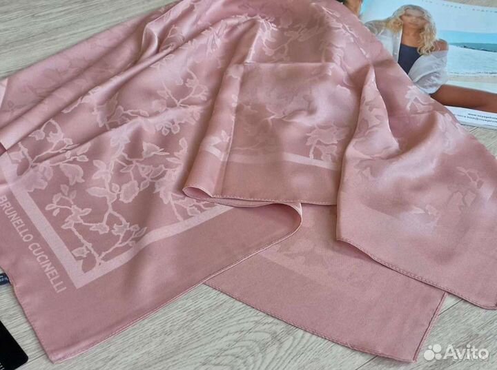 Платок розовый Шелк Brunello 12 цветов