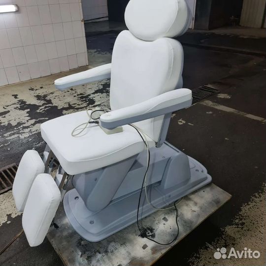 Педикюрное кресло Bentlon Goid 3мотора