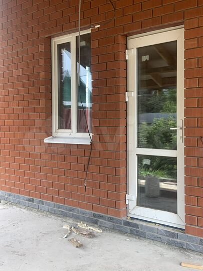 Коттедж 185 м² на участке 7,5 сот.