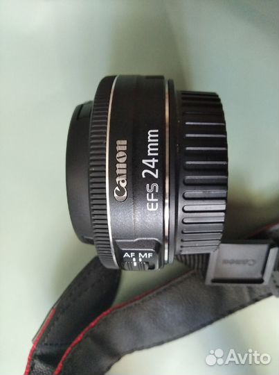 Объектив Canon EF-S 24mm f/2.8 STM, черный