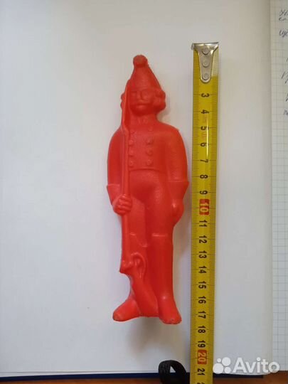 Игрушка солдатик дутыш