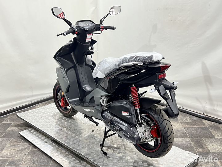 Максискутер Regulmoto Formula 125 инжектор