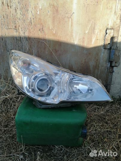 Subaru outback фара
