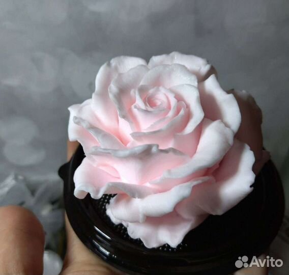 Роза из мыла в куполе