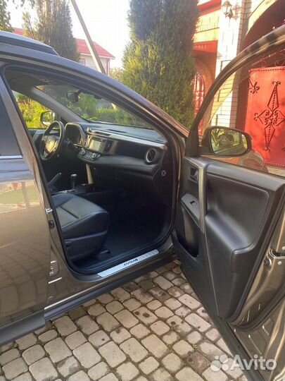Toyota RAV4 2.5 AT, 2014, 124 500 км