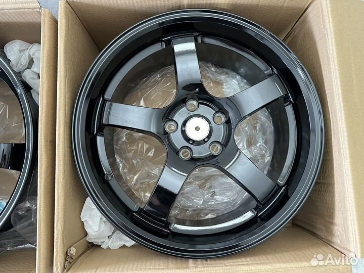 Литые диски r17 5x108 7,5 black