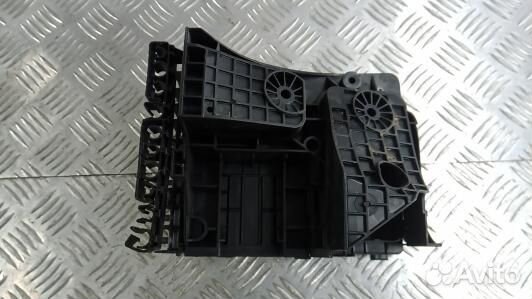 Блок предохранителей skoda yeti 1 (SBR16M101)