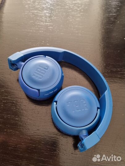 Беспроводные наушники JBL T450BT