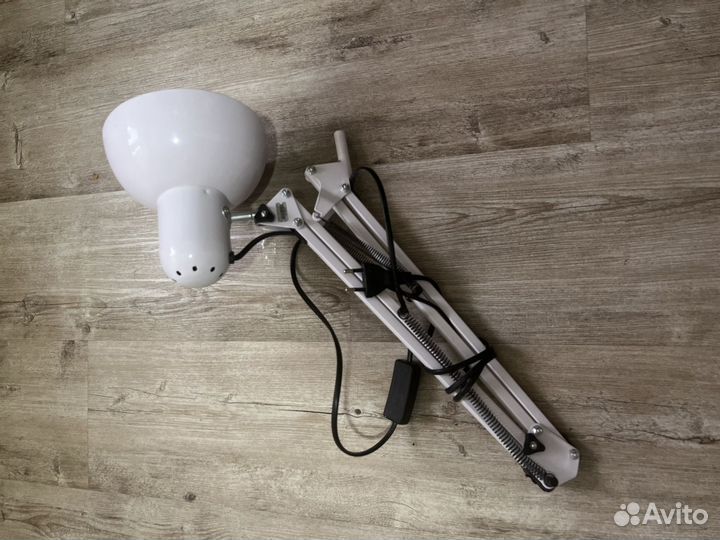 Лампа настольная