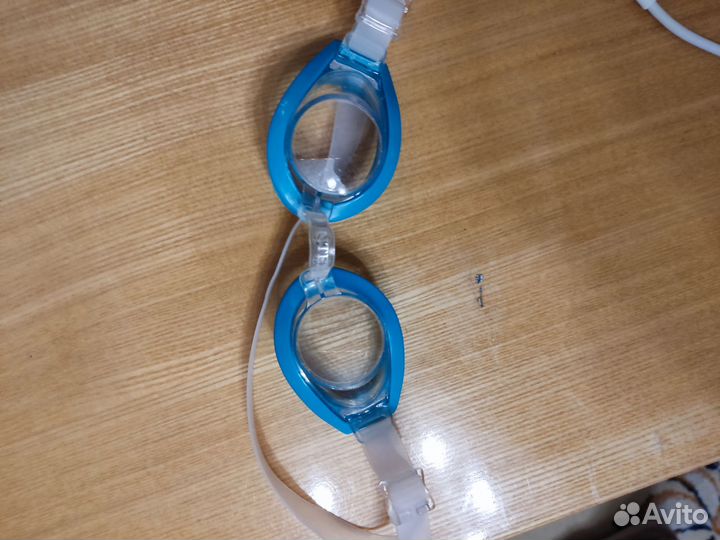 Очки для плавания