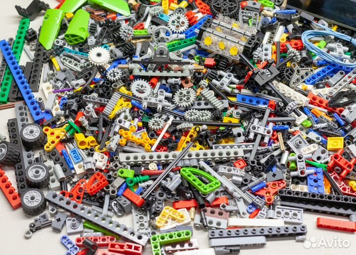 Много деталей Лего Техник Оригинал
