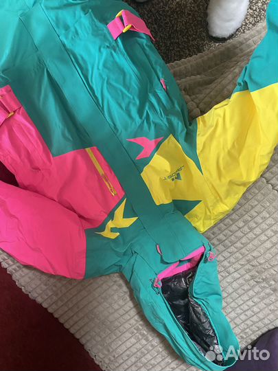 Горнолыжный комбинезон