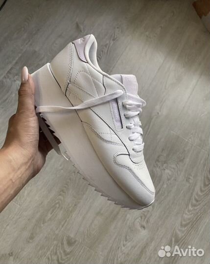 Кроссовки Reebok