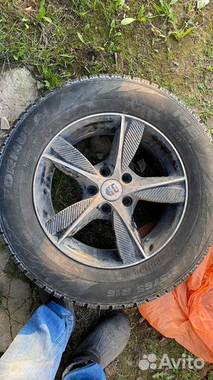 R16 Pirelli Formula Ice 215/65, PCD 5x114.3 DIA 67.1