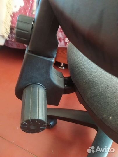 Компьютерное кресло