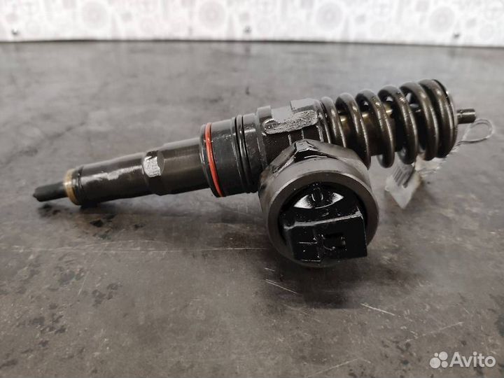 Форсунка топливная Audi A3 8L 1998 038130073AJ